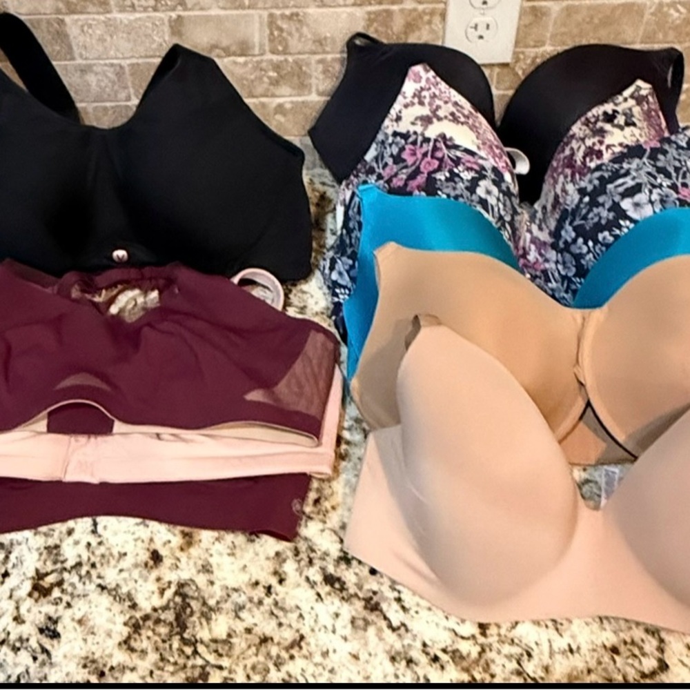 Bundle/Lot 10 Bras Lane Bryant Honeylove Cacique SKIMS Victoria Secret 42DD 2X